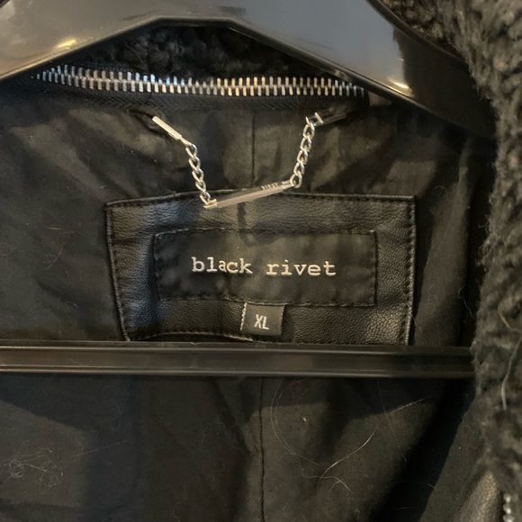 Black Rivet faux leather motorcycle jacket                   Size XL - Picture 4 of 4